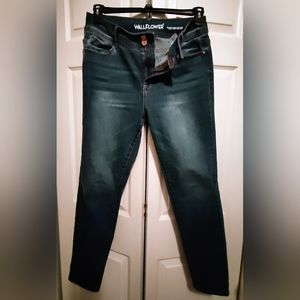 👖Wallflower Skinny Flirty Curvy High-rise Jeans